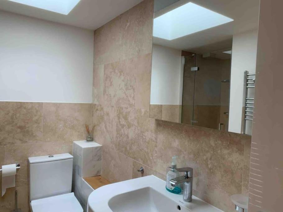 Luxury 3-Bedroom Townhouse In Hackney London Eksteriør bilde